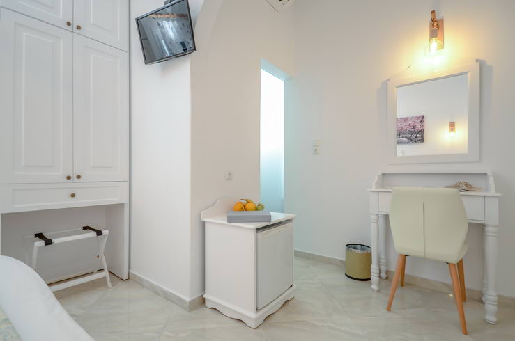 Anixis Hotel Rooms