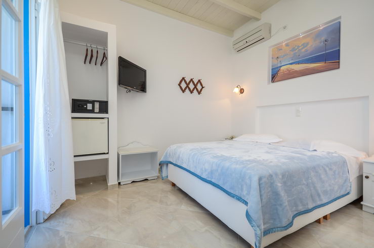 Anixis Hotel Rooms
