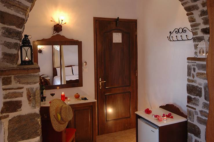Anixis Hotel Rooms