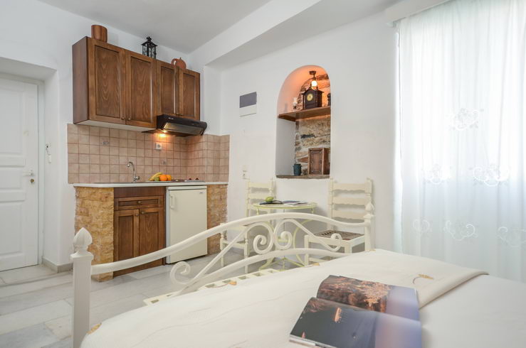 Anixis Hotel Studios