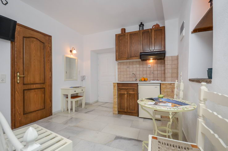 Anixis Hotel Studios