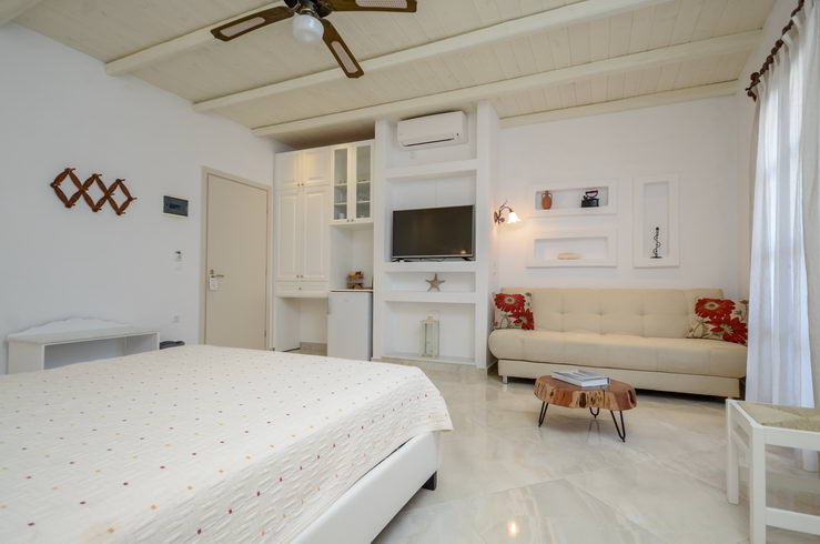 Anixis Hotel Suites