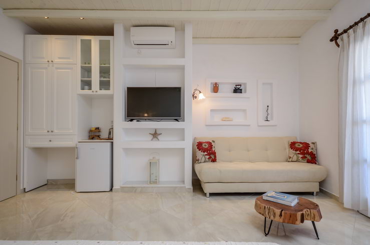 Anixis Hotel Suites